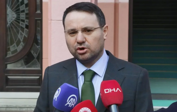 Türkiyəli nazir illər əvvəl reytinqli serialda çəkilib