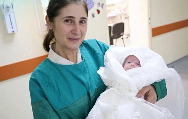 540 qram çəki ilə dünyaya gələn uşağın həyatı xilas edildi