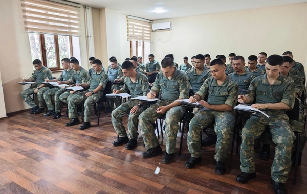 Azərbaycanda ilk dəfə qadın hərbi həkimlər hazırlanacaq