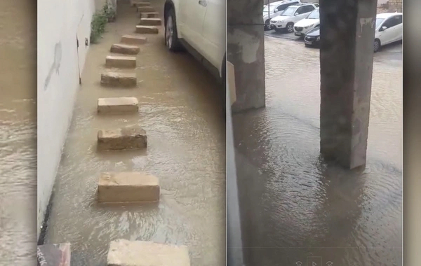 A pipe burst in Baku - a neighborhood was flooded