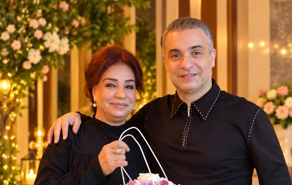 Rüfət Axundov anasının Müəllimlər Gününü təbrik etdi