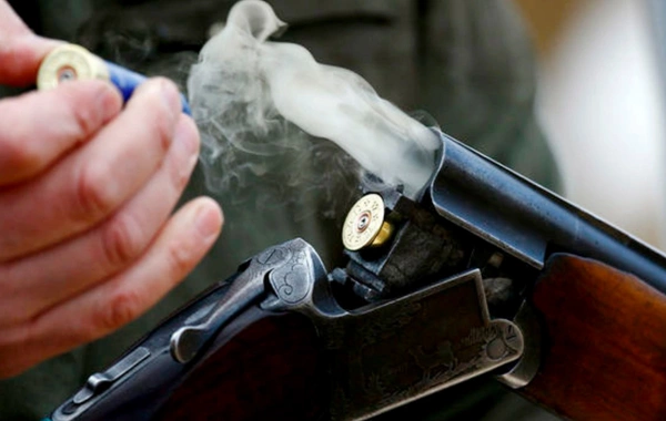 İş adamı bıçaqladığı şəxs tərəfindən güllələnib - Masallıdakı cinayətin təfərrüatı