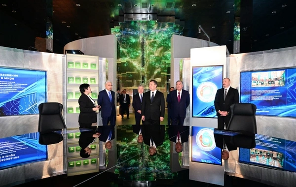 Президент Ильхам Алиев посетил Центр исламской цивилизации в Ташкенте