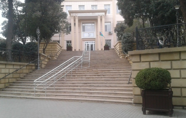 Bakıda məşhur kollec TƏMİR OLUNACAQ