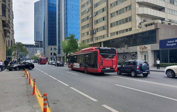 Obyektlərin qarşısında maşın saxlamağa niyə icazə verilmir?