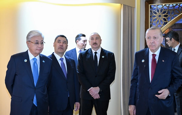Prezident İlham Əliyev və TDT-nin qeyri-rəsmi Zirvə görüşünün digər iştirakçıları Türküstanda bir sıra mədəni məkanlarla tanış olublar