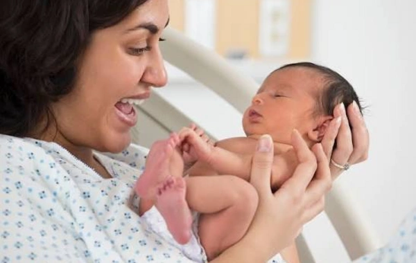 Azərbaycanda qeysəriyyə əməliyyatlarının sayı AZALDI: normal doğuşlarda 11 faiz artım