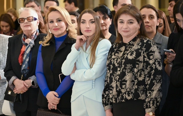 Heydər Əliyev Mərkəzində Kerol Förmenin sərgisinin açılışı olub