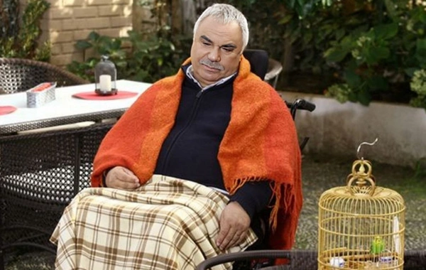 15 il sonra efirdə Yaprak Dökümünün son səhnəsini canlandırdı