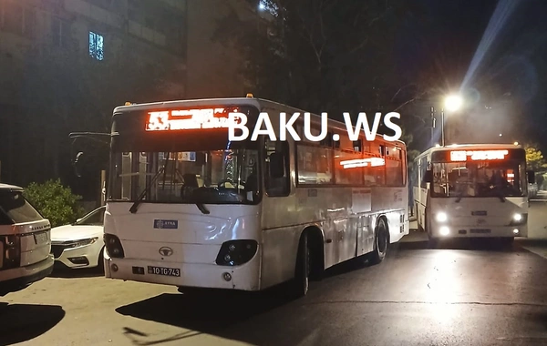 Bakıda avtobus dayanacağı "davası" - Nə baş verir?