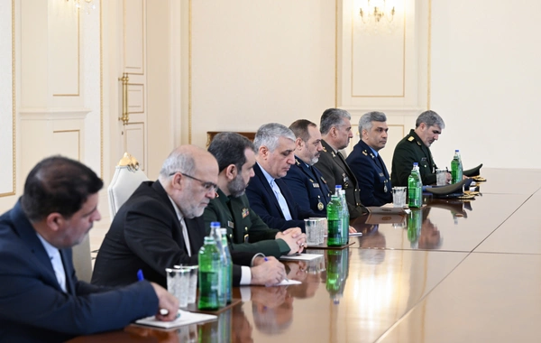 İlham Əliyev İranın müdafiə və silahlı qüvvələrə dəstək nazirini qəbul edib