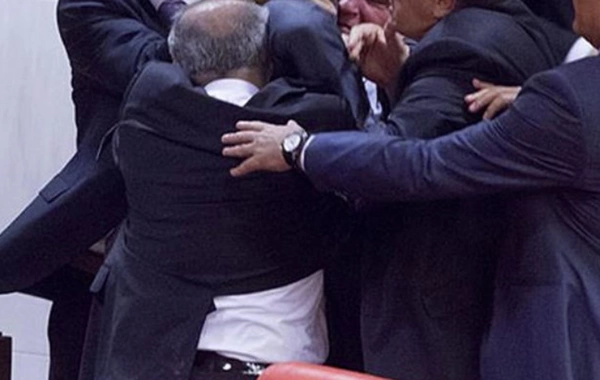 İcra başçısının müavini ilə dalaşan şəxs - Həbs edildi