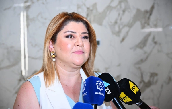 Turan Topalova vəzifəsindən ayrıldı