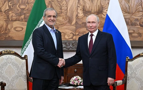 Putin İran prezidenti ilə görüşüb