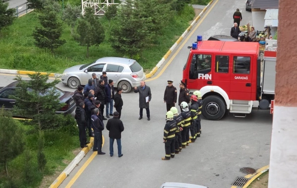 "Qobu Park" yaşayış kompleksində şərti yanğın təlimi keçirilib