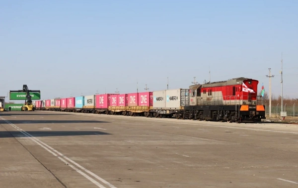 Poti–Bakı ekspres blok-qatarı yola salınıb