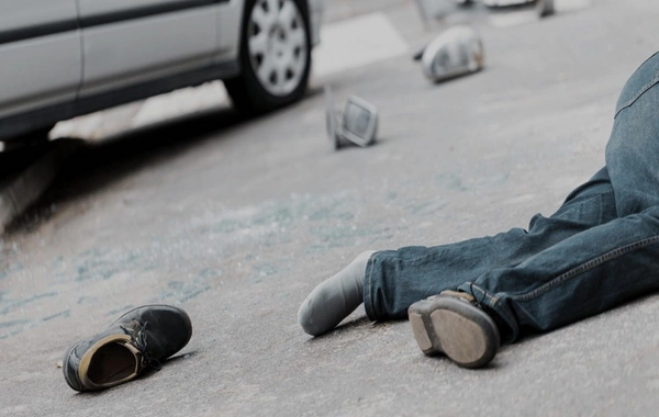 Göygöldə avtomobil piyadanı vuraraq öldürüb