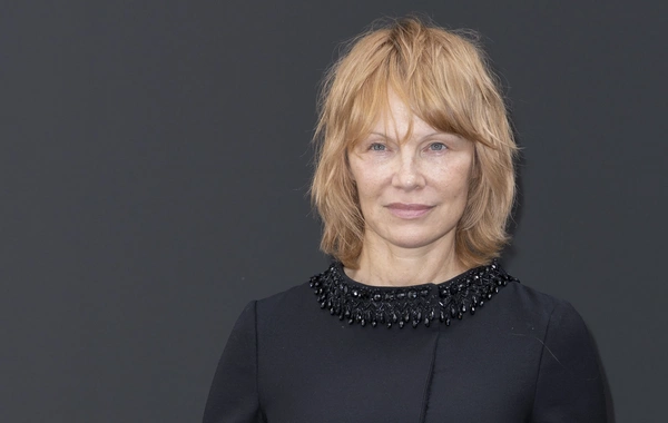 Pamela Anderson soyadından imtina edir