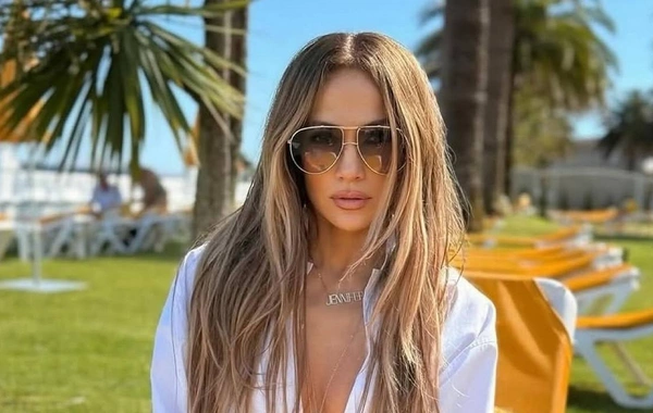 Türkiyədə Cennifer Lopezi bu səbəbdən mağazaya buraxmadılar