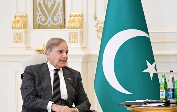 Состоялась встреча Президента Ильхама Алиева с премьер-министром Пакистана в узком составе