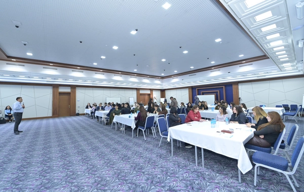 "Elm və təhsil yeniliklərinin media təqdimatı" mövzusunda təlim keçirilib "Elm və təhsil yeniliklərinin media təqdimatı" mövzusunda təlim keçirilib