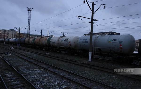 Ermənistana Rusiya taxılı daşıyan yük qatarı Xırdalan Dəmiryol Stansiyasından yola düşür