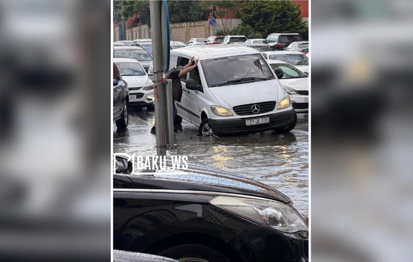 Çapayevdə nəqliyyatın hərəkəti iflic olub