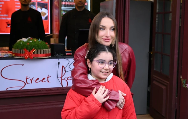 Alyona Əliyeva Novruz yarmarkasını ziyarət edib