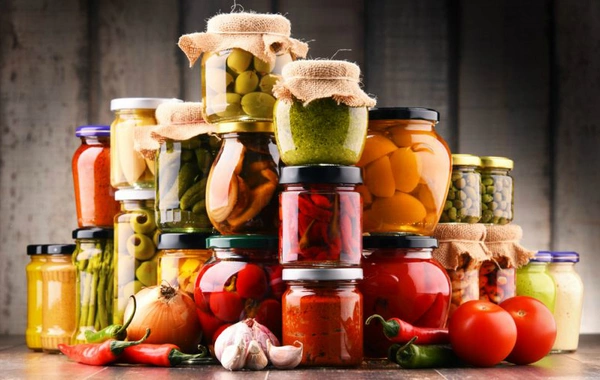 Назван самый опасный продукт для домашних заготовок
