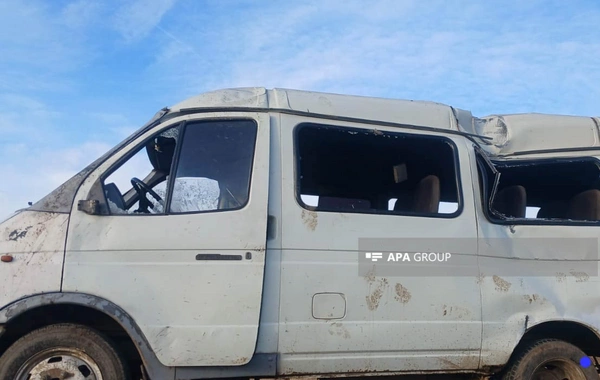 Samuxda fəhlə daşıyan sərnişin mikroavtobusu aşıb: Ölən və xəsarət alanlar var