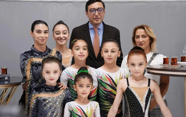 Fərid Qayıbov yeni idman zalının açılışında iştirak edib