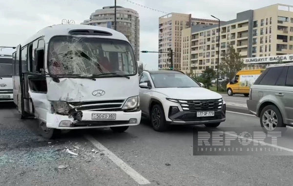 Sumqayıtda avtobuslar toqquşub, xəsarət alanlar var