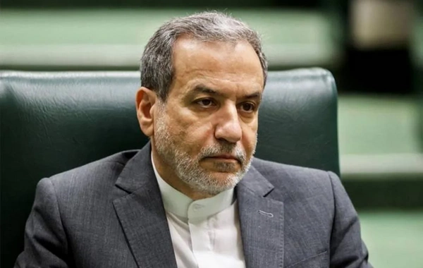 Iran's Foreign Minister: The decision on opening the Strait of Hormuz depends on the United States