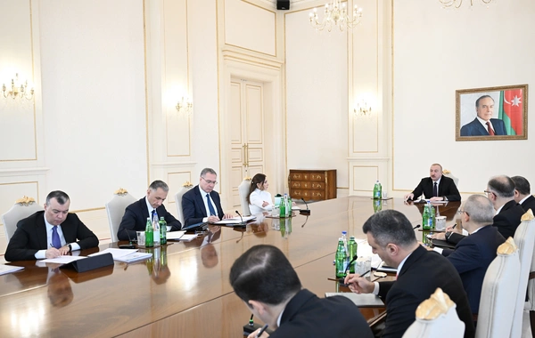 İlham Əliyevin sədrliyi ilə "Azərbaycanın yeni rəqəmsal arxitekturası" adlı vahid fəaliyyət planına həsr olunmuş müşavirə keçirilib