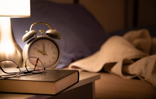 Həftə içi az, həftəsonu çox yatmaq yuxu çatışmazlığını kompensasiya edir?