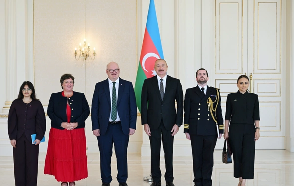 Prezident İlham Əliyev Böyük Britaniyanın Azərbaycanda yeni təyin olunmuş səfirinin etimadnaməsini qəbul edib