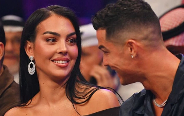 Kriştiano Ronaldo sevgilisinə evlənmə təklifi etdi
