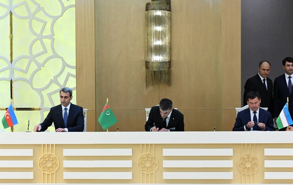 Azərbaycan, Türkmənistan və Özbəkistan liderlərinin iştirakı ilə sənədlər imzalanıb