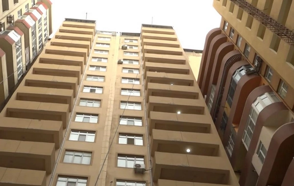 Bankdan kredit götürüb ev almışıq, amma yaşaya bilmirik - Xırdalandakı problemli binanın aqibəti necə olacaq?