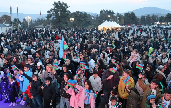 Xankəndidə Zəfər atəşfəşanlığı