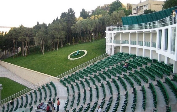 Yaşıl Teatr və Bakı Bələdiyyə Teatrı Mədəniyyət Nazirliyinin tabeliyinə verilib