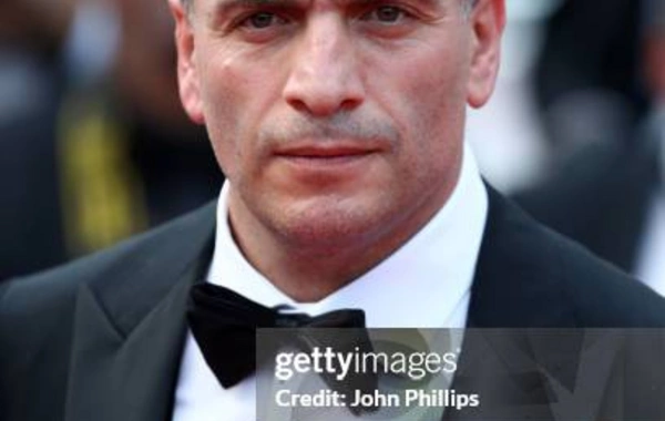 Daxili qanaxma keçirən 49 yaşlı aktyorun vəziyyəti ağırdır