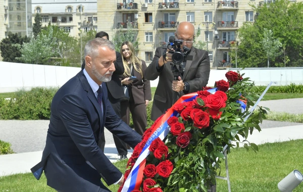 Slovakiya Milli Şurasının sədri Zəfər parkını ziyarət edib