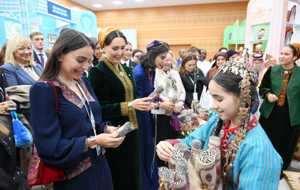 Leyla Əliyeva Türkmənistanda beynəlxalq konfransda iştirak edib