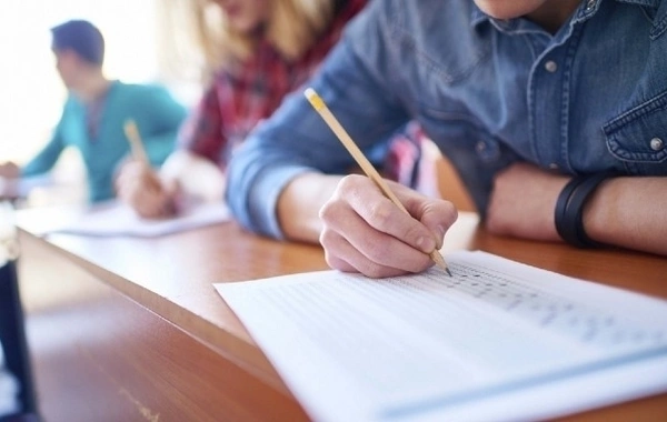 Aprelin beşində imtahan verəcək şagirdlərin NƏZƏRİNƏ - DİM AÇIQLAMA YAYDI