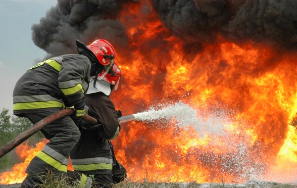 Bakıda yaşayış binasında yanğın olub