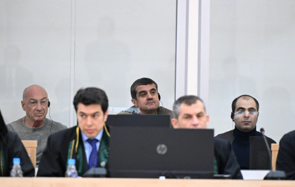 Çoxsaylı cinayətlərdə təqsirləndirilən Araik Arutyunyan və digərlərinin məhkəməsi davam etdirilir