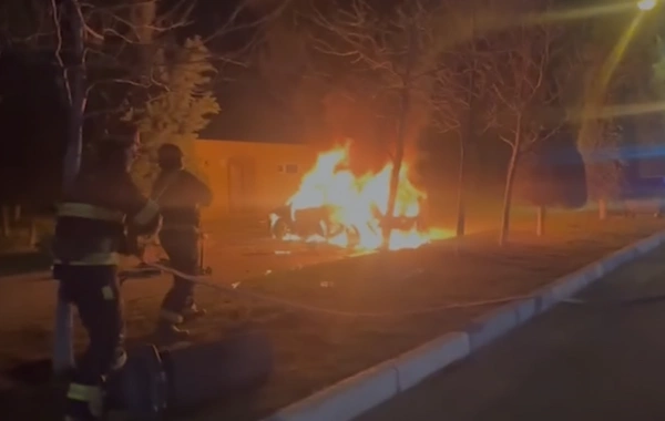 KİA ilə Prius toqquşdu - Biri YANDI