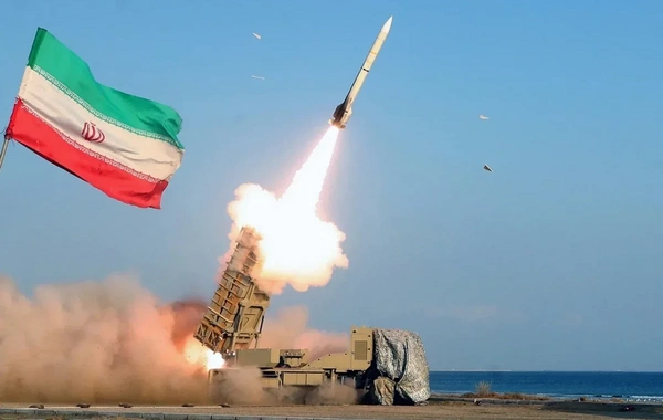 Иран заявил о новых ударах по военным объектам США в Кувейте