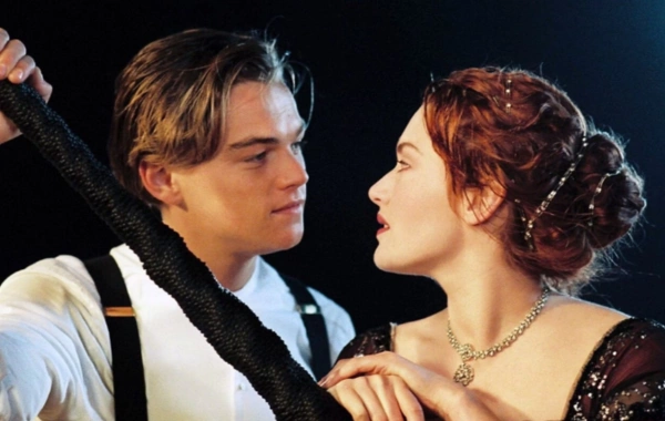 Titanic passenger's letter, who was in love with Rose, put up for auction